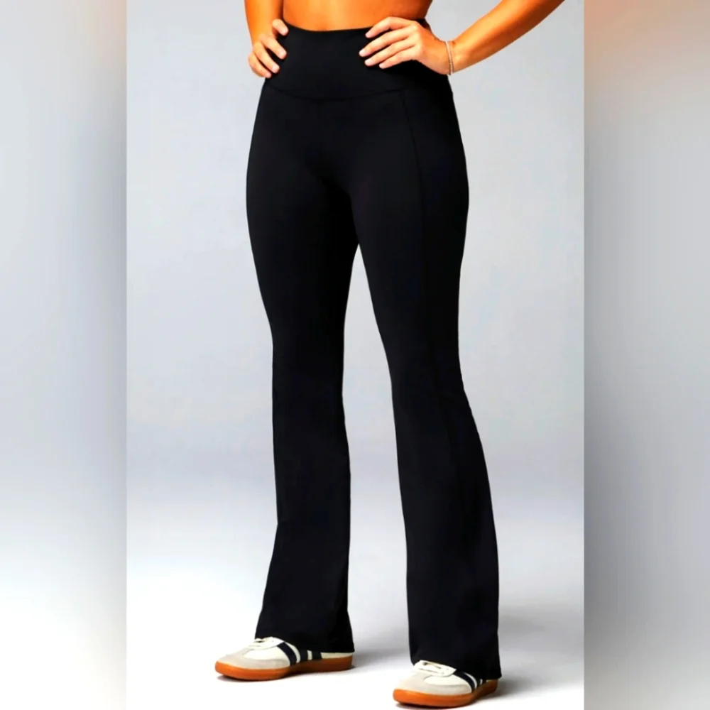 Fabletics Oasis Pureluxe High-waisted Kick Flare - Picture 4 of 9